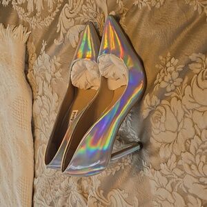 NWOT Charles David Rivals Pointed Toe Pump in Rainbow/Iridescent, Size 9